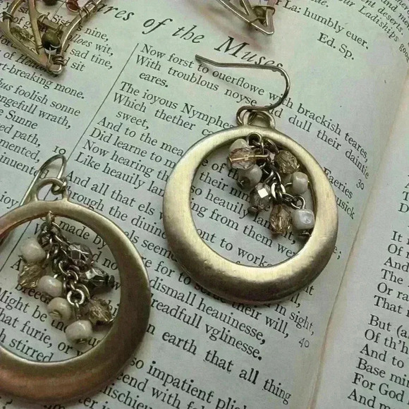 Vintage set  of 5 goldtone drop dangle earrings - Picture 7 of 12